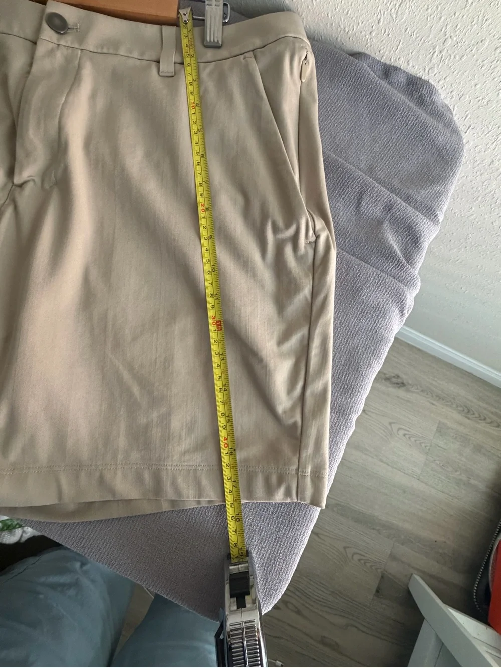 lululemon athletica Men's Khaki Flat-Front Performance Shorts